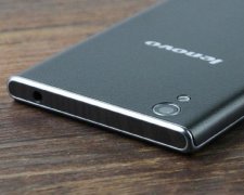 Названо "позашлюбного батька" всіх китайських смартфонів
