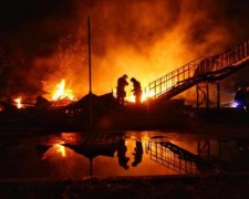 Під Москвою спалахнуло кілометрове полум'я: перші кадри