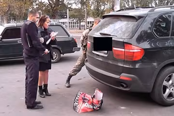 Херсонца с гранатами поймали на улице в Николаеве (фото)