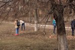 Київ тоне у смітті, українська акторка першою "закатала рукава": гідний приклад мільйонам земляків