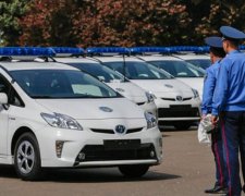 Японія передала нашим міліціонерам 348 гібридних авто