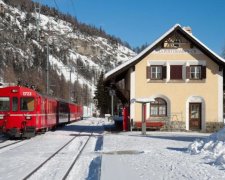 Стихія в Європі: потужний ураган здув потяг