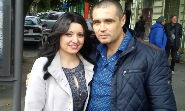 Ґрати коханню не перешкода: молода дружина полоненого моряка зворушила історією про найважливіший крок