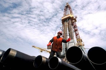 Россия урезает объемы добычи нефти