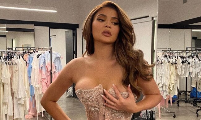 Кайли Дженнер, фото - https://www.instagram.com/kyliejenner/