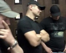 Тітушки намагалися відібрати квартиру у бійця АТО