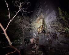 Дрон попал в многоэтажку в Одессе