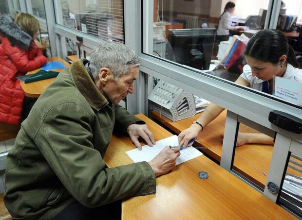 Українцям проведуть індексацію доходів: хто отримає більше вже в жовтні