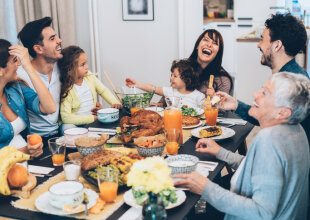 Новогодний стол, фото Getty Images