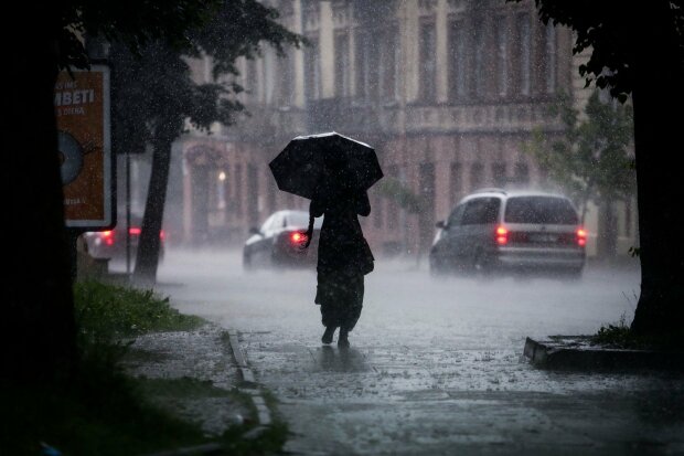 Погода на 18 сентября: похолодание и дожди допекут украинцам