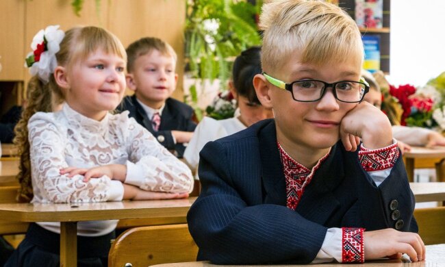 Школярі. Фото з відкритих джерел