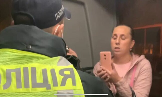 В Киеве копы довели "голую" девушку до эпилепсии