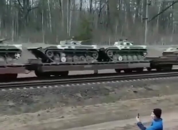 Военная техника в Беларуси, кадр из видео