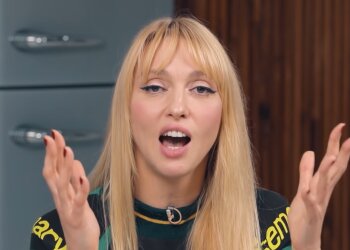 Оля Полякова, кадр из видео