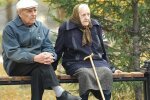 У Києві підняли пенсії і зарплати, регіт українців чути через мем - фото