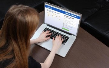 Войну России с Facebook показали одной картинкой