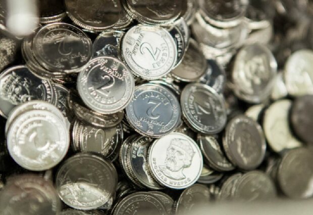 Українські гривні в монетах, скріншот: YouTube