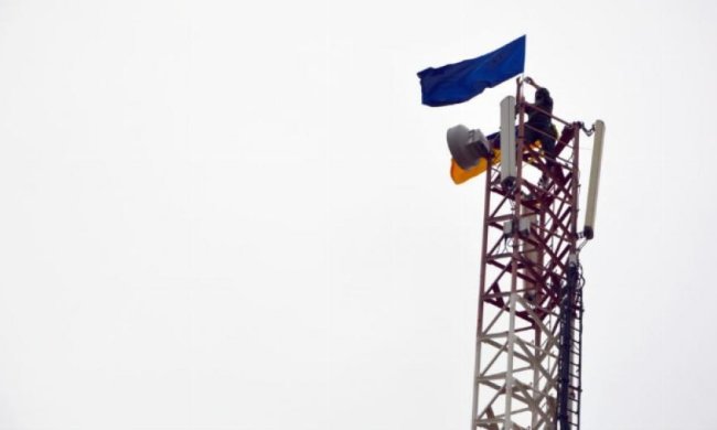 На найвищій точці Чонгару вивісили український та кримськотатарський прапори
