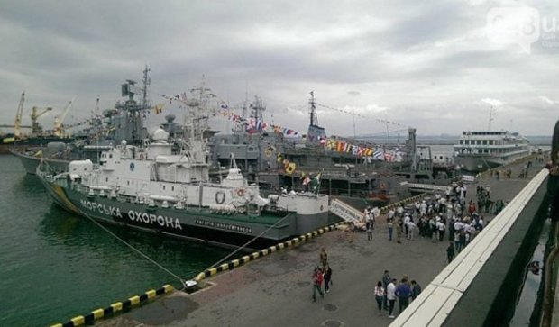 День ВМС в Одессе: экскурсии на военных кораблях и футбол (фото)