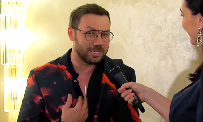 Андре Тан, скріншот з відео