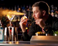 Звезды Forbes и хитрости бармена: второй выпуск видеоновостей от Знай.ua