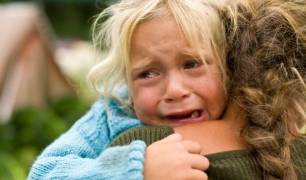 Батькам порадили не ігнорувати дитячі сльози