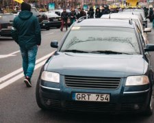 Євробляха 80 рівня: українець намагався ввезти на батьківщину цікавий "сувенір"