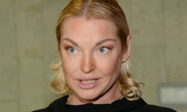 Волочкова проміняла храм на чорну магію: тепер рекламує циган