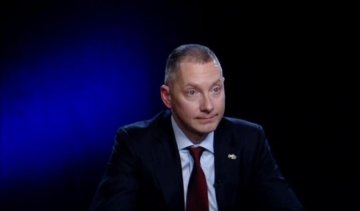 Рада “провалює” половину законів по реформах – Ложкін