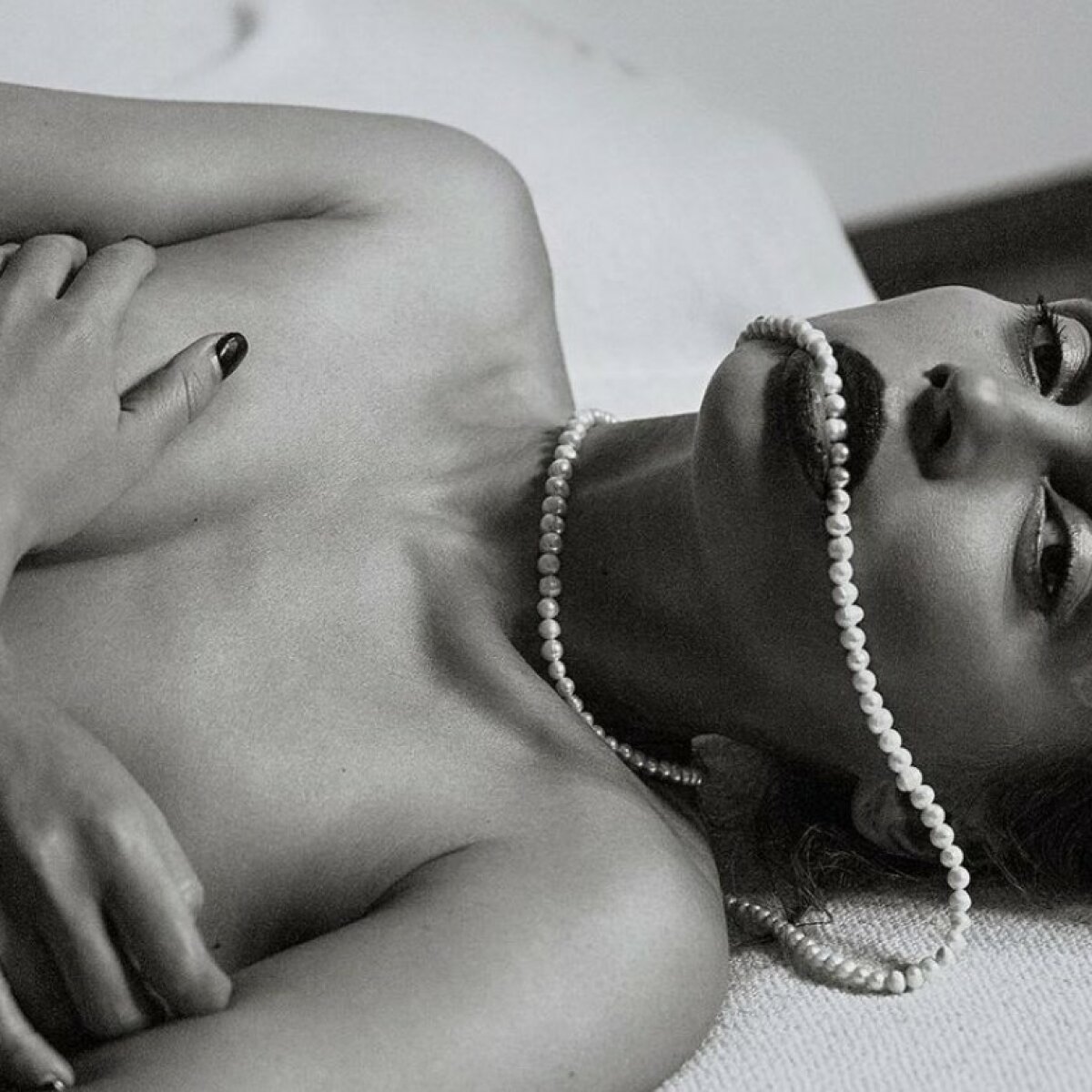 Ирена Карпа засветила целлюлит на своей сочной попке и все равно секси – Люкс ФМ