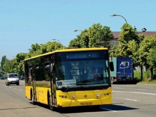 Автобус Киевпастранс на маршруте в Святошинском районе