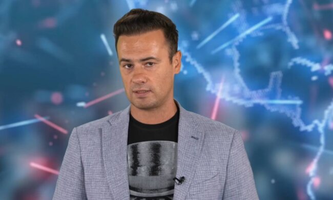 Максим Яли