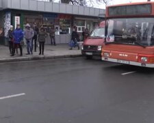 Остановка в Хмельницком, фото: скриншот из видео