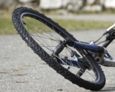 Львівський велосипедист травмував малолітню дівчинку