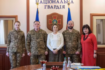 От фронта к библиотеке: почему Герой Украины Александр Пивненко посетил главную детскую библиотеку страны
