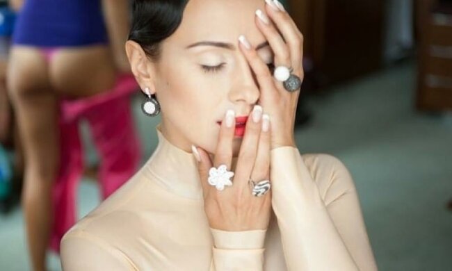 Солистка "Никиты" шокировала откровенными фото