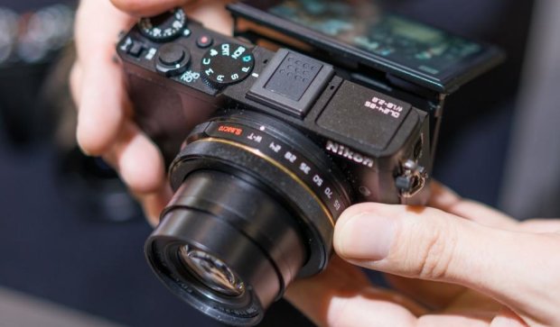 Nikon відмовився від компактних преміум камер