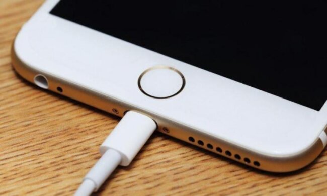 Создан гениальный способ спасти зарядку для iPhone