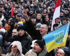 Головне за ніч: колекторський зашморг і тотальне скорочення
