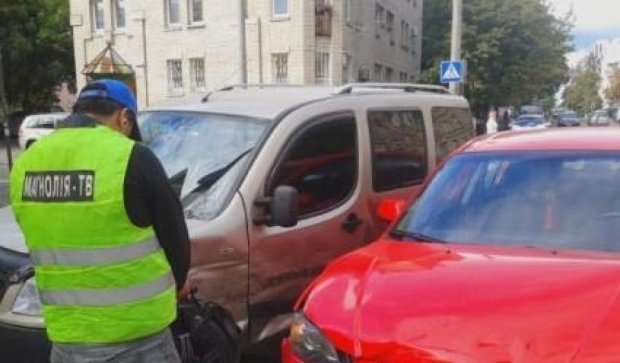 Не заметила: киевлянка разбила встречное авто