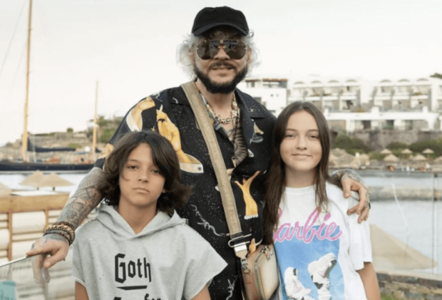 13-летняя дочь Филиппа Киркорова получила подарок, за которым отец мотался, как за ядерным чемоданчиком