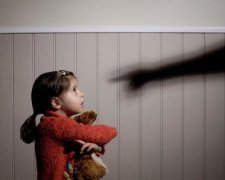 Били по лицу и животу: ребенок рассказал о зверствах в одесском детдоме