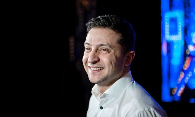 Зеленський звернувся до українців з великого екрану: найважливіші заяви "слуги народу"