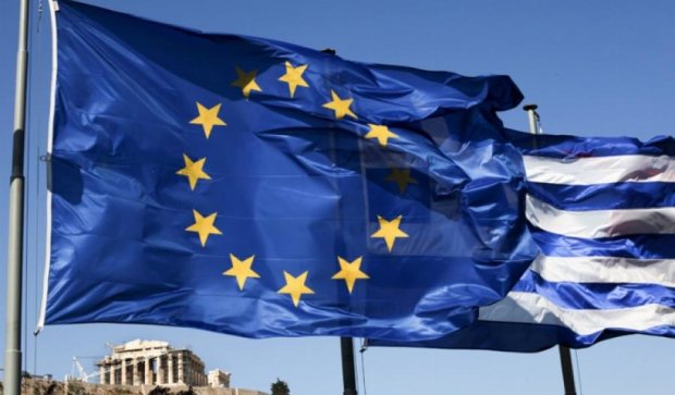 Греция приняла второй пакет реформ для получения помощи