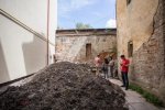 Злива "розкопала" головний храм Львова і археологи ахнули