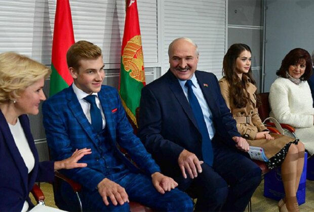 Лукашенко з сином, фото " КакТутЖить"