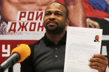 Боксер Рой Джонс младший стал гражданином России