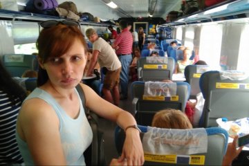 Укрзалізниця запустила "бомж-потяг" із Харкова: обережно, може знудити