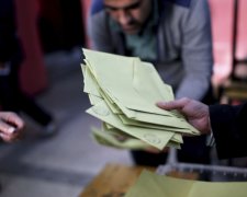 Наблюдатели заметили на референдуме в Турции массовые фальсификации