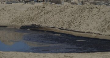 Виток нафтопродуктів у Чорному морі поблизу Новоросійська